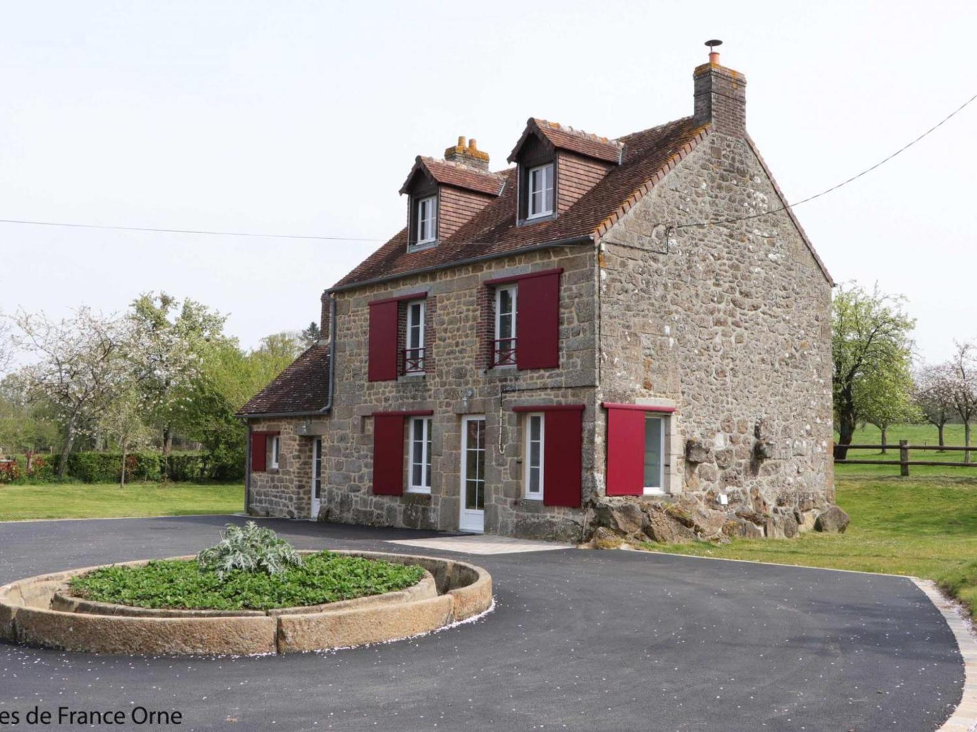 Maison Normande Renovee Avec Grand Jardin, Ideale Pour Famille, Proche Lac Et Randonnees - Fr-1-497-143 Menil-Gondouin ภายนอก รูปภาพ